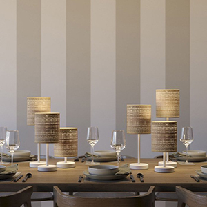 tischlampe-mit-schirm